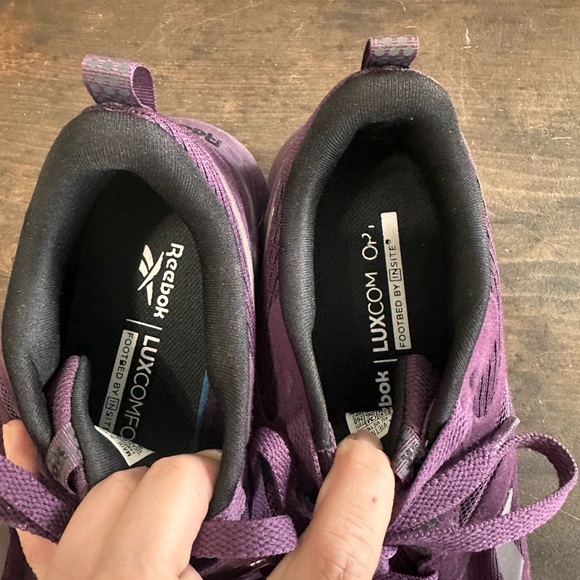 Reebok Purple Athletic Shoes Cushioned Sole Knit Material - Picture 4 of 5